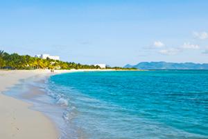 克萊頓·勞埃德國際機場三字代碼(A